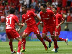 El golazo de Miguel Ponce hizo vibrar a la afición Escarlata. EFE /