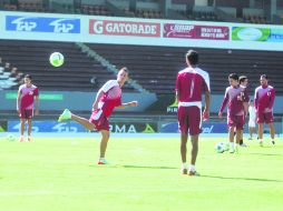 A trabajar. Estudiantes Tecos regresarán al trabajo para preparar el duelo del miércoles ante los Leones Negros.  /