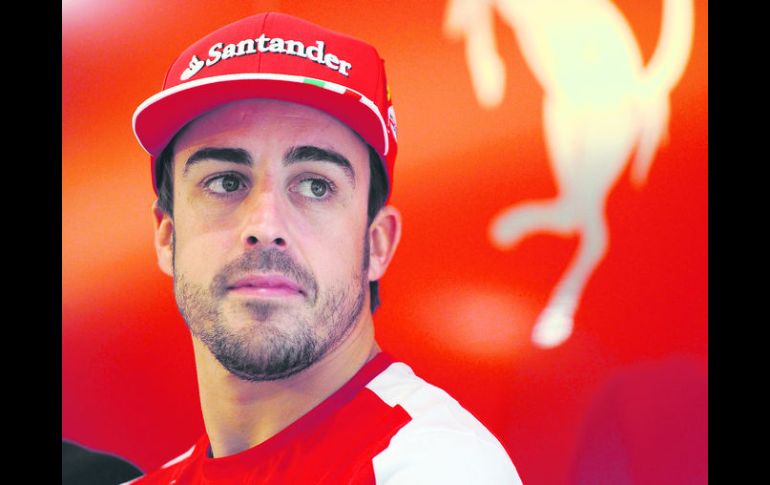 Alonso es alabado por el ingeniero encargado de su vehículo y refuerza su posición como el piloto principal para la casa de Maranello. AP /