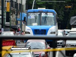 Aunque el servicio se proporciona con autobuses a diesel, las frecuencias son más amplias al destinarse un parque menor al habitual.  /