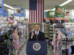 Barack Obama, decidió dar el discurso en Walmart, una cadena denostada por los sindicatos por sus bajos salarios. AP /