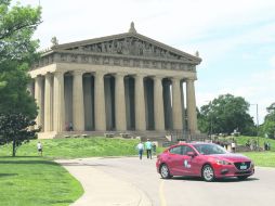 The Parthenon. Este museo de arte ubicado en medio de hermosos jardines, recibió al Mazda3 en Nashville.  /