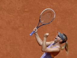 La tenista rusa accede por segundo año a la final del torneo al vencer a Agnieszka Radwanska. AFP /