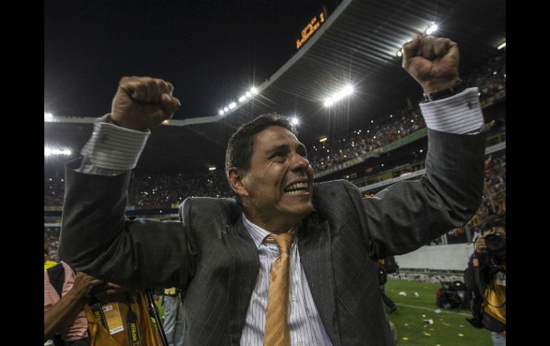 El entrenador del equipo logró que sus muchachos salieran adelante y ahora estén en primera.  /