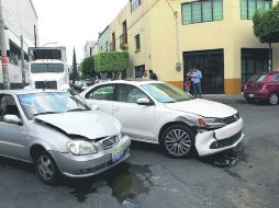 Costos.  Los seguros para automóvil son los más solicitados, según los expertos del sector.  /