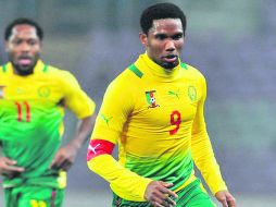 Capitán eto’o. El rival de México confirmó que su capitán y estrella, el goleador del Chelsea, Samuel Eto’o, estará presente en Brasil. AFP /