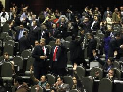 La minuta enviada por el Senado fue aprobada con 384 votos a favor, 13 abstenciones y 34 en contra. ARCHIVO /