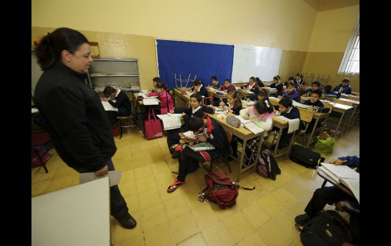 El INEE ha manifestado su postura de lograr que la evaluación derive en beneficios para los docentes. ARCHIVO /