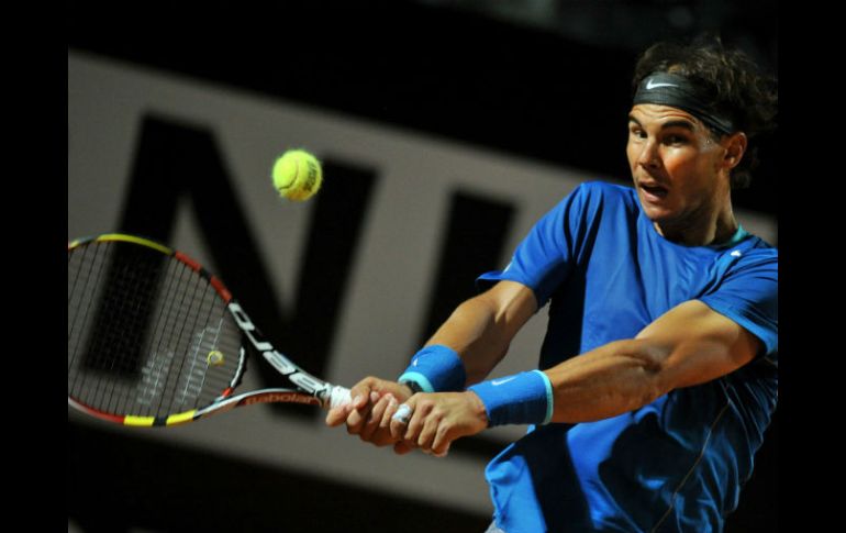 Nadal perdió el primer set y se vio un quiebere a bajo en el tercero, pero supo reponerse. Su próximo duelo será contra Dimitrov. AFP /