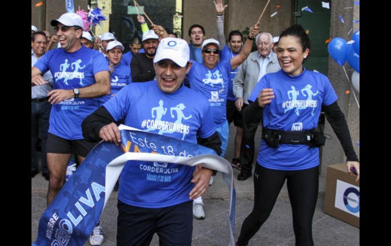 Cordero Arroyo cierra su campaña con una carrera hacia la sede nacional del PAN. SUN /