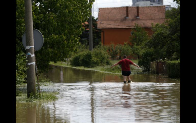 Toda la región balcánica sigue viviendo una situación de emergencia ante la persistente subida del agua. AP /