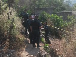 La víctima fue encontrada por vecinos, en un barranco ubicado en las inmediaciones de la calle Ávila Camacho y Dionisio Rodríguez.  /