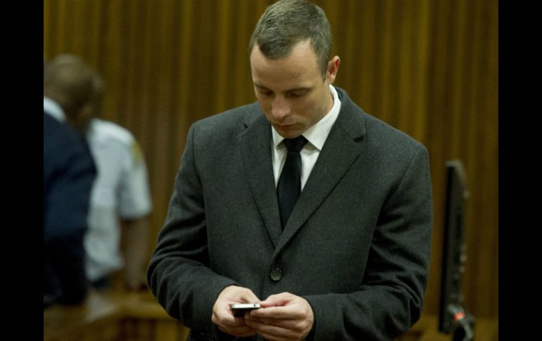 Pistorius habría cambiado su línea de deensa al utilizar argumentos psiquiátricos, lo acusan. EFE /