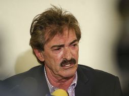 La Volpe fue despedido de Chivas por una presunta conducta inadecuada con la podóloga del equipo.  /