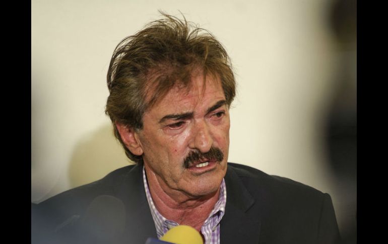 La Volpe fue despedido de Chivas por una presunta conducta inadecuada con la podóloga del equipo.  /