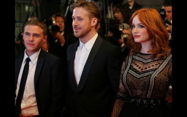 Ryan Gosling (c) en la presentación de la Película 'Lost River' junto a Christina Hendricks e Iain De Caestecker. AFP /