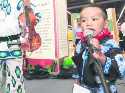 Pequeño con talento. Yuawi López de cuatro años fue una de las máximas sorpresas durante el primer día de actividades de Papirolas.  /