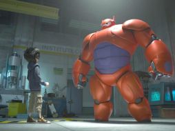 La película presenta la historia de Hiro Hamada y su amigo robot Baymax. ESPECIAL /