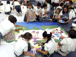 Alumnos de preescolar hasta secundaria disfrutan del menú artístico que se encuentra en las instalaciones de Expo Guadalajara.  /