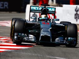 El líder del Mundial de F1, Lewis Hamilton, durante prueba en el circuito de Montecarlo, del GP de Mónaco. EFE /