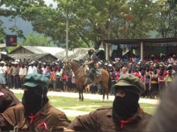 Marcos apareció montando un caballo y fumando su característica pipa. ESPECIAL /