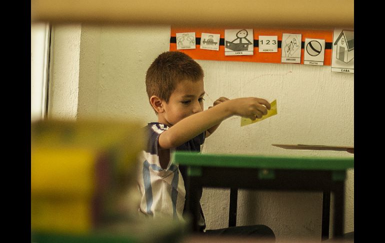 Buscan contrarrestar los efectos del espectro autista y con ello mejorar la calidad de vida de estas personas y sus familias. ARCHIVO /