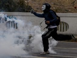 Dicha protesta fue disuelta con gases lacrimógenos y perdigones. ARCHIVO /