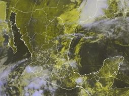 Imagen satelital del Servicio Meteorológico Nacional que muestra la nubosidad ocasionada por ''Amanda'' en el país. ESPECIAL /