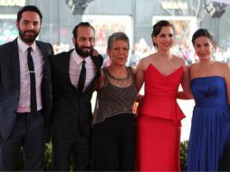 En la imagen el elenco de la cinta 'Potosí' en su paso por la alfombra roja de la gala. ESPECIAL /