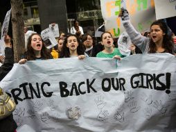 Estudiantes de NY protestan afuera del consulado Nigeriano y demandan mayores acciones para recuperar a las niñas. AFP /