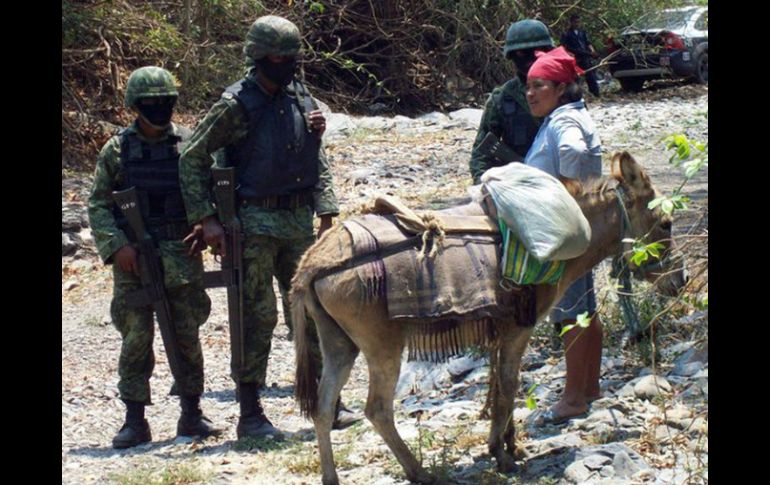 Las fuerzas armadas deben ''apegarse'' a las reglas, teniendo como premisa el respeto a los derechos humanos. ARCHIVO /