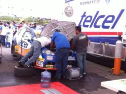 A pesar de los esfuerzos por su solucionar las fallas técnicas, el tapatío no triunfó. Tomada de @Telcel_Racing. ESPECIAL /