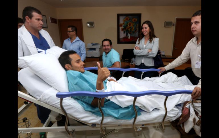 Luis Montes sufrió una fractura de tibia y peroné y deberá cumplir una recuperación de seis meses. EFE /