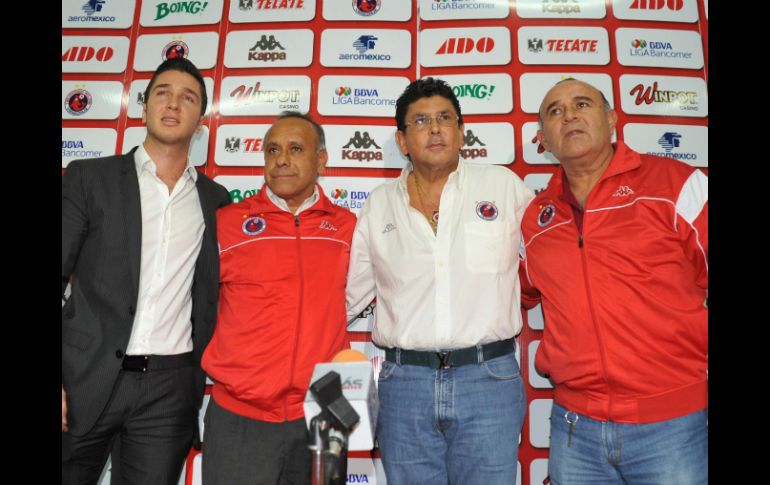 Los Tiburones Rojos quieren tener una nueva cara en este Apertura 2014. MEXSPORT /