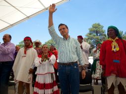 Enrique Peña Nieto visita Guachochi en la Sierra Tarahumara. SUN /