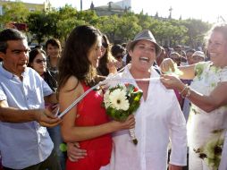 Mientras no cambie la ley las personas del mismo sexo no podrán unirse en matrimonio. ARCHIVO /