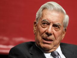 El escritor peruano, Vargas Llosa después de recibir el reconocimiento, dictó una lección magistral dedicada a 'Bocaccio en escena'. ARCHIVO /