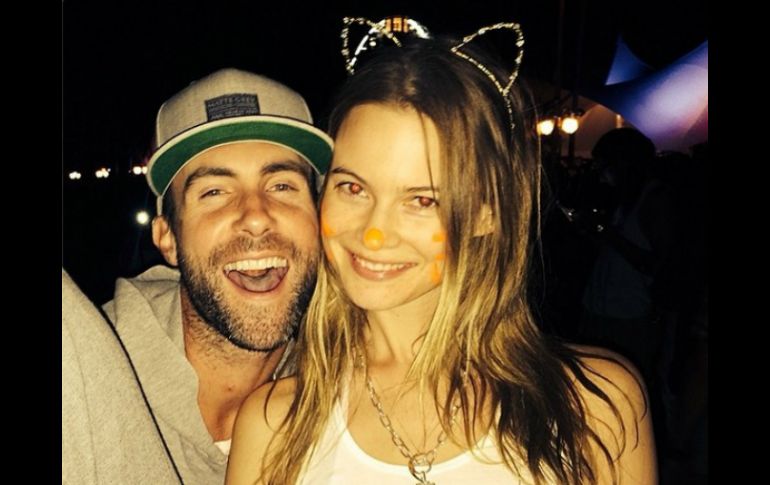 La pareja en el concierto de Coachella, INSTAGRAM: @behatiiprinsloo ESPECIAL /