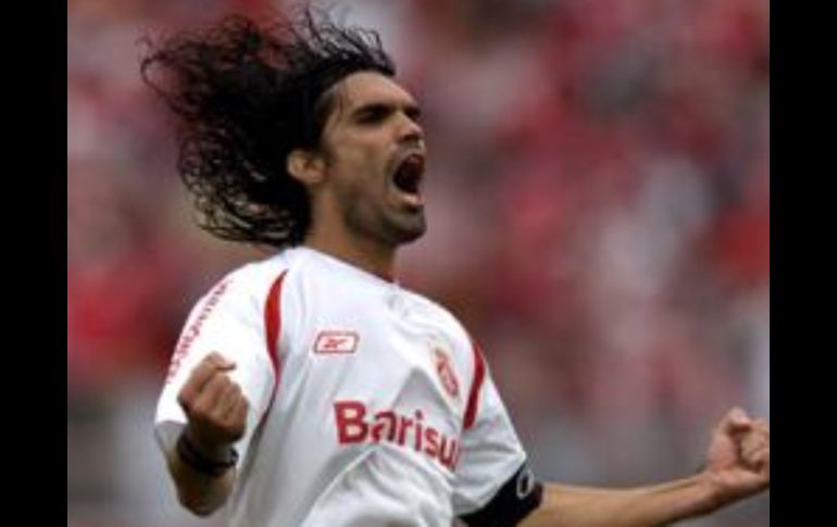 Fernandao conquistó la Copa Libertadores y el Mundial de Clubes de la FIFA en 2006 y concluyó su carrera en 2011. ESPECIAL /