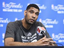 El veterano Tim Duncan encabeza a unos Spurs decididos al triunfo. EFE /