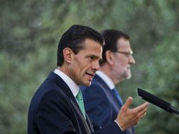 El presidente del Gobierno, Mariano Rajoy (d), y el Presidente de México, Enrique Peña Nieto (i), durante la rueda de prensa conjunta. EFE /