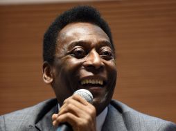 Pelé espera que el Scratch pueda levantar la copa. AFP /