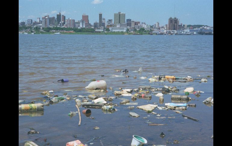 'La contaminación del mar es alarmante', sostuvo el joven innovador. ARCHIVO /