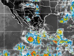 El huracán genera desprendimientos que favorecen lluvias muy fuertes en Jalisco, Michoacán y Guerrero. TOMADA DE smn.cna.gob.mx ESPECIAL /