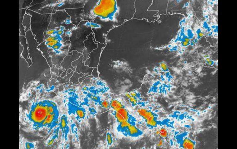 'Cristina' se ubica 370 kilómetros al sur-suroeste de Manzanillo. TOMADA DE @conagua_clima ESPECIAL /