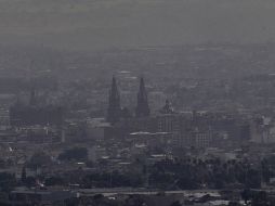 Según el estudio del Observatorio Ciudadano Jalisco Cómo Vamos, uno de cada tres tapatíos califica la calidad del aire como mala. ARCHIVO /