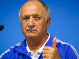 Scolari mencionó que tuvo la oportunidad de ver la jugada una vez por televisión y no hay duda de la infracción. EFE /