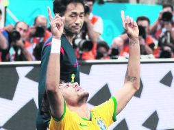 Neymar fue el autor del primer gol de Brasil en la victoria ante Croacia. AP /