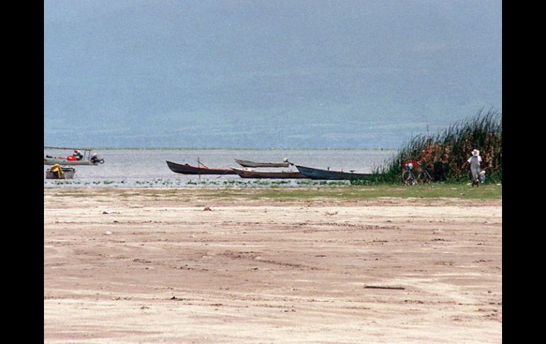 La Conagua firmó un acuerdo para iniciar con la recuperación de la Cuenca del Río Lerma, principal alimentador del Lago de Chapala. ARCHIVO /