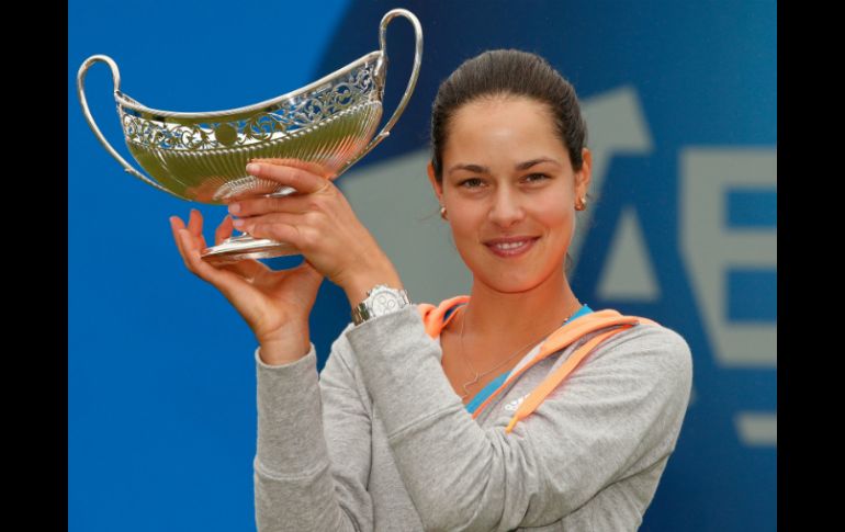 Ana no tuvo problemas en el duelo final para llevarse el trofeo. AFP /